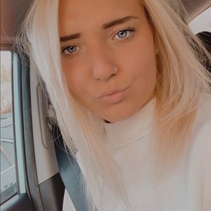 Meet your Posher, Calista